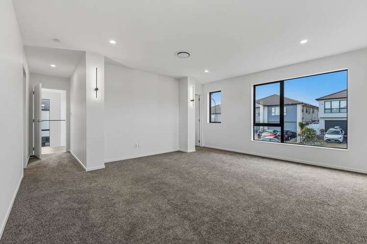 2A Matatahi Road Flat Bush_16