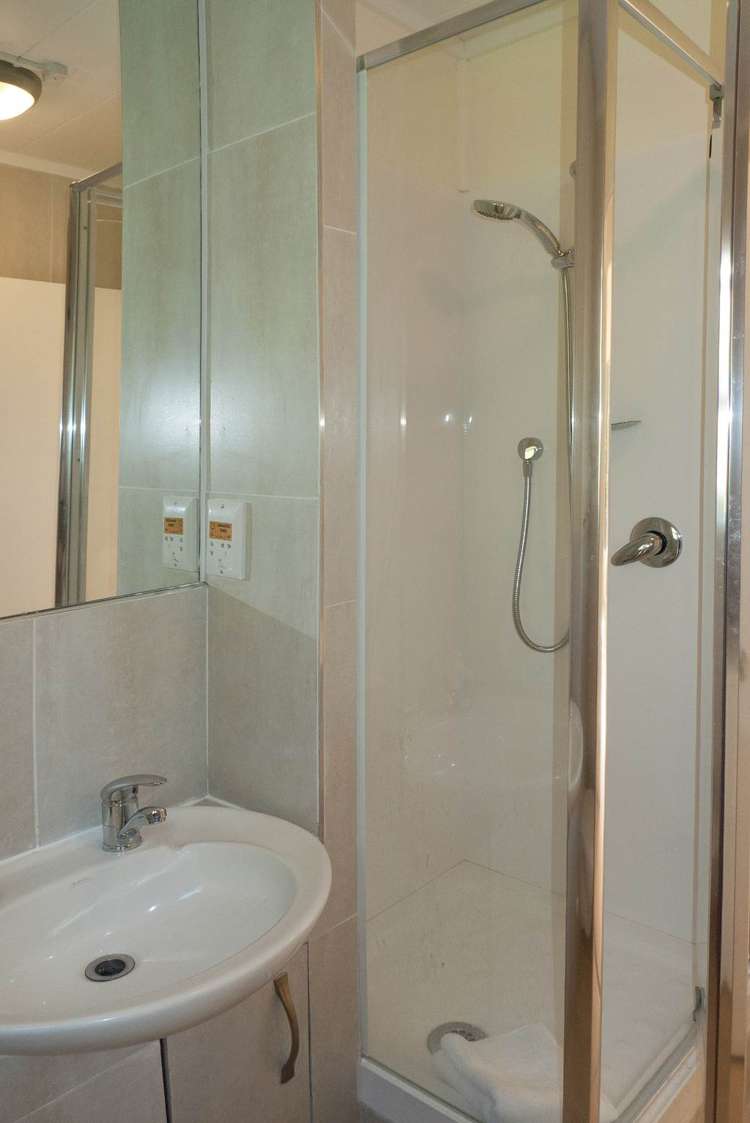 9/18 Parr Terrace Castor Bay_8