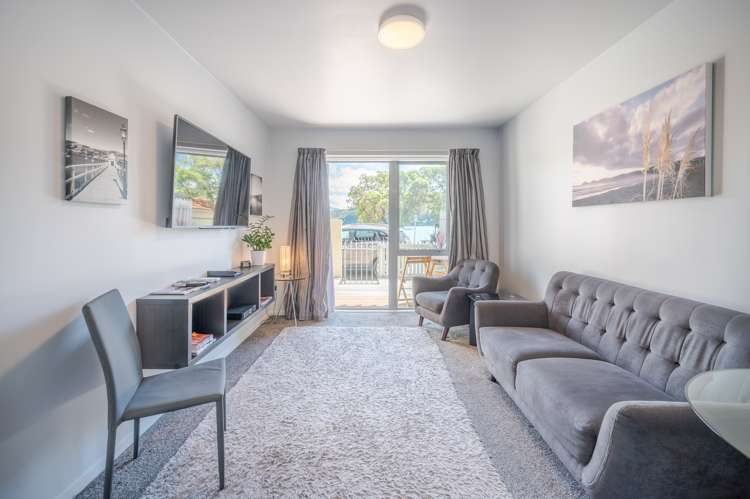 79c Beach Road Akaroa_6