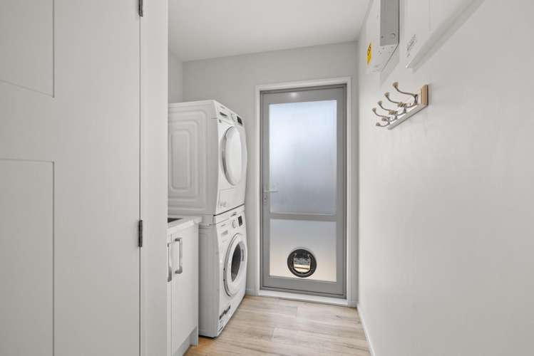 6 Newhaven Street Burwood_11