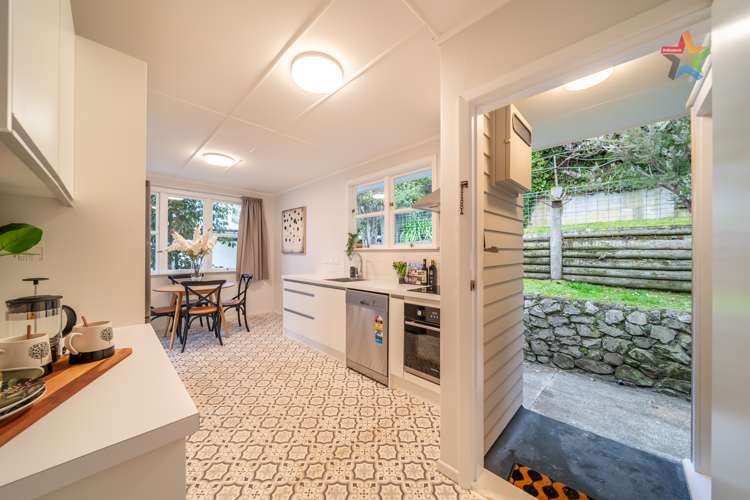 41 Bird Grove Stokes Valley_5