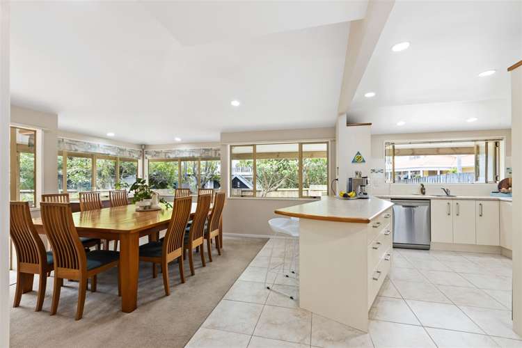 484 Beach Road Murrays Bay_10