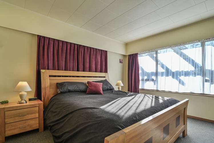 1422 Woodstock Avenue Mayfair_8