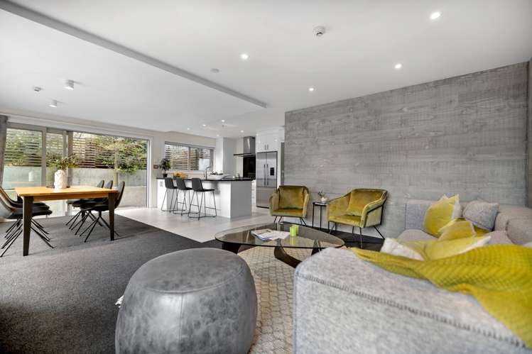 2/15 Melbourne Street Queenstown_2