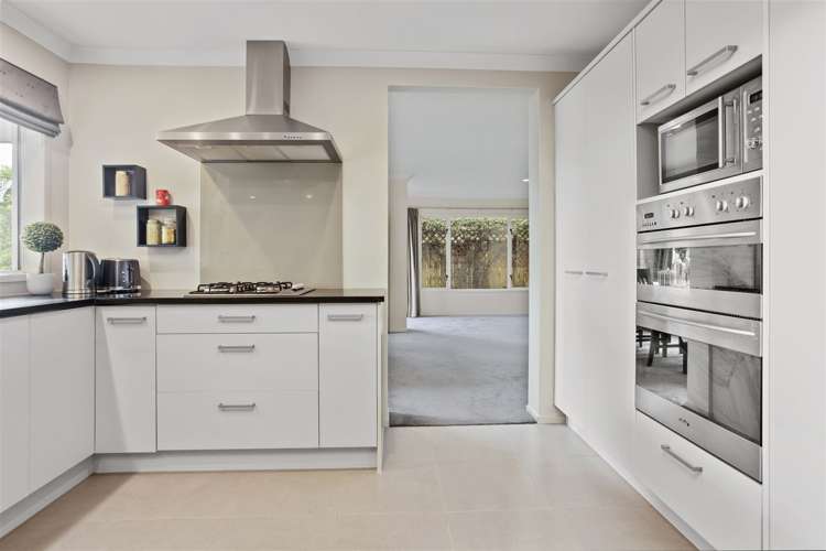 62 Intrepid Crescent Beachlands_20