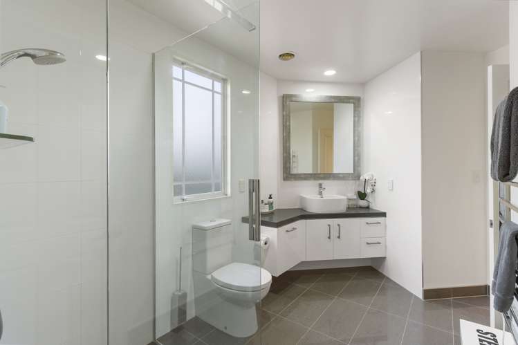 3 Shipherds Close Epsom_19