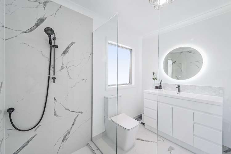 8 Excalibur Place Burwood_32