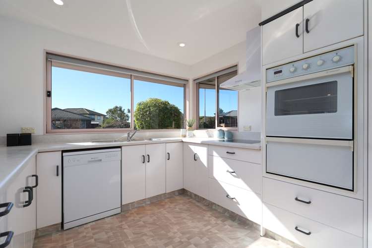 7 Bremner Crescent Stoke_3