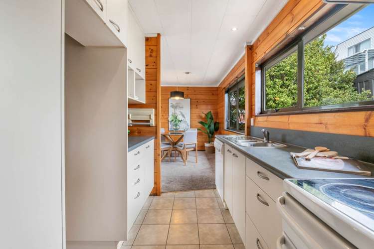 2/45 Target Road Totara Vale_6