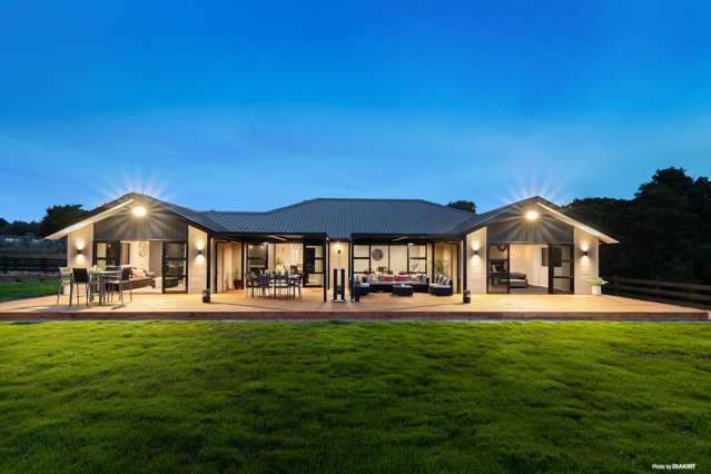 NEW DELUXE HOME & SHEDDING ON 7 ACRES