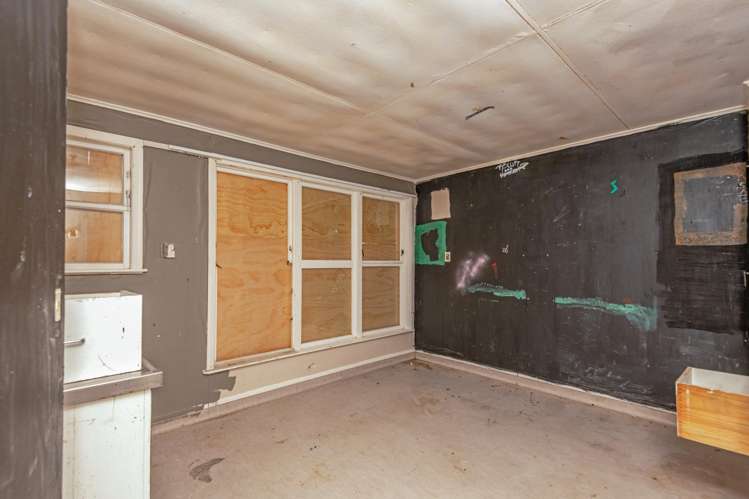 23 and 25 Stephens Crescent Highbury_7