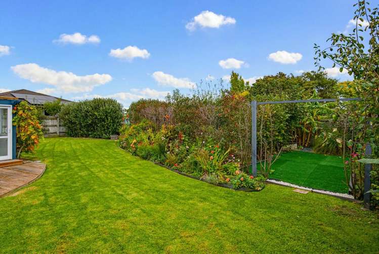 63 Waipunahau Road Waikanae_32