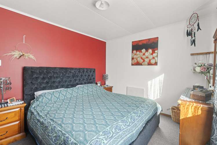 7 Johnson Street Bulls_9