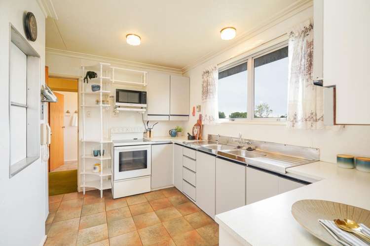 249 Queens Drive Windsor_1