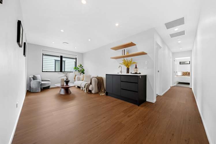 1 Meadowridge Drive Flat Bush_17