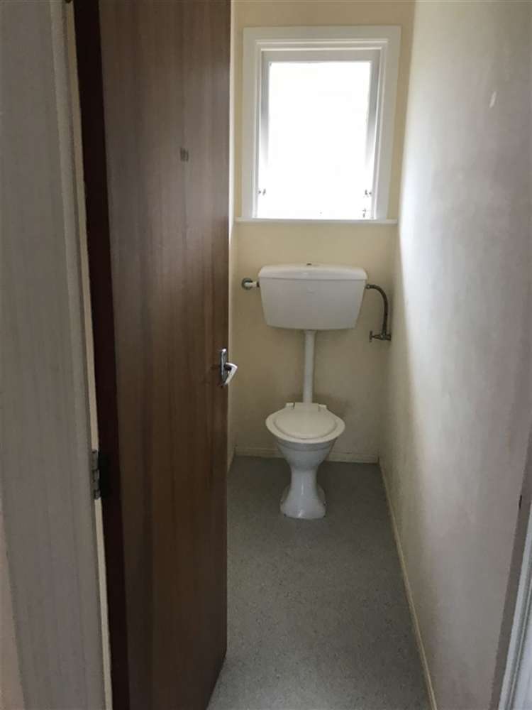 1/11 Sea Spray Drive Bucklands Beach_17