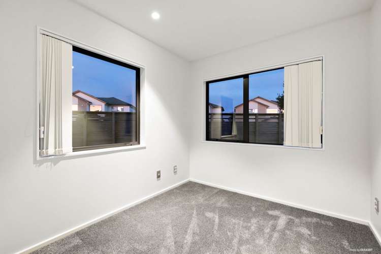 109 Bordeaux Parade Te Atatu South_17