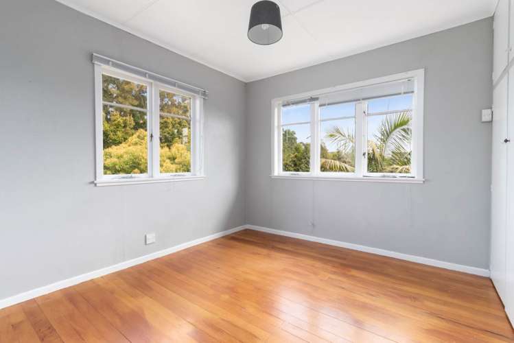 49 Evans Road Glen Eden_8