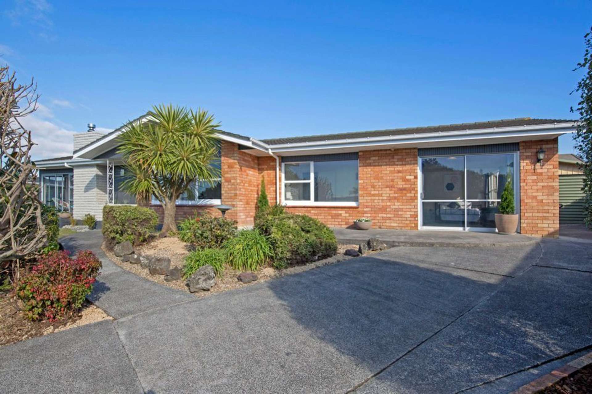 18 Quibray Place Botany Downs Manukau City Houses for Rent One Roof