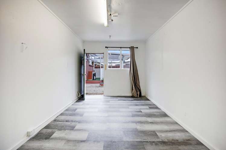 52 Hall Avenue Mangere_12