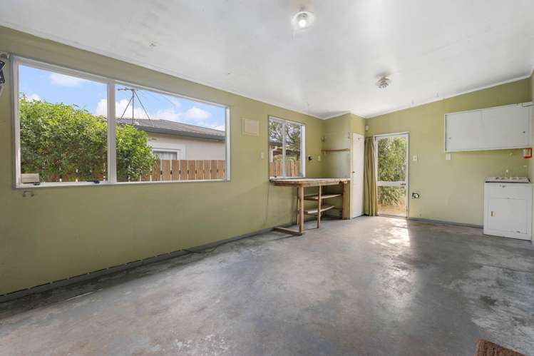 5A Stokes Avenue Te Atatu Peninsula_7