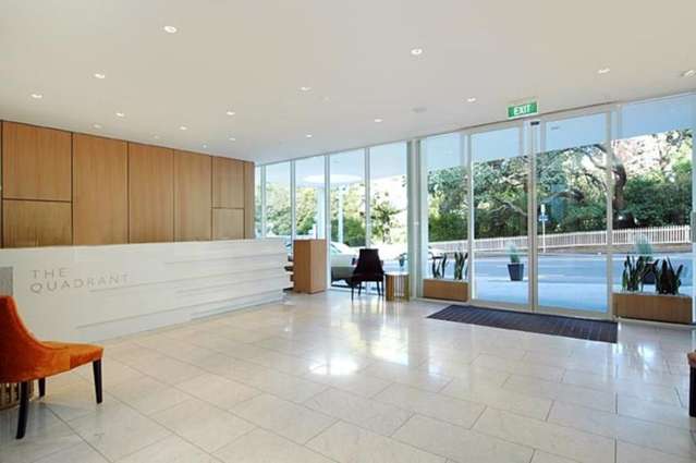 1806/10 Waterloo Quadrant Auckland Central_2