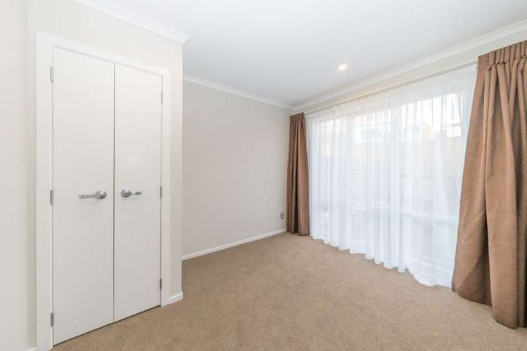 22 Fernly Rise Flat Bush_16