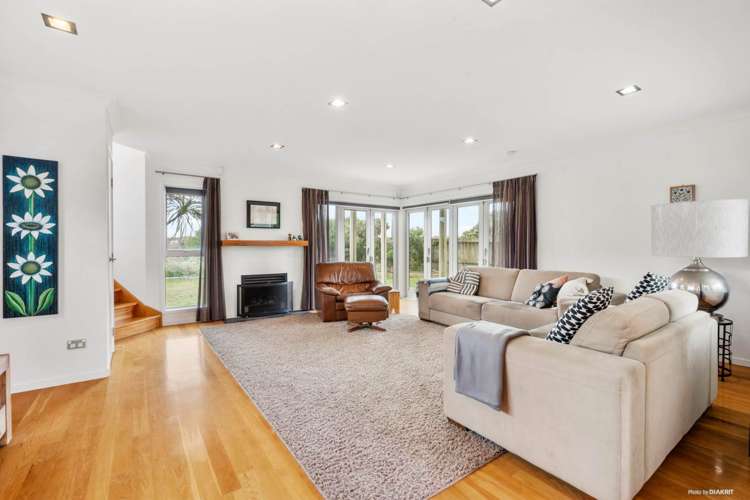 28 Ocean View Road Huia_1