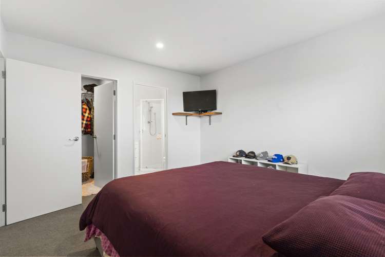 52 Arrowsmith Drive Flat Bush_16