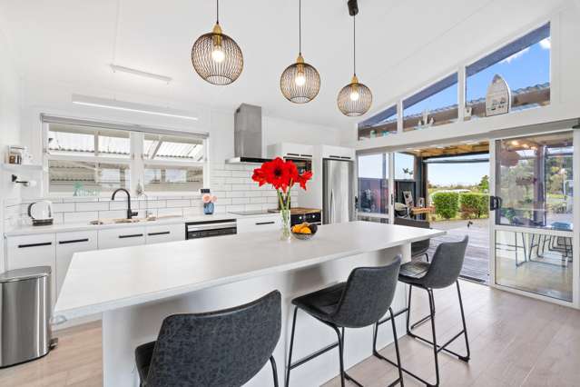 1335 East Coast Road Kaiaua_3