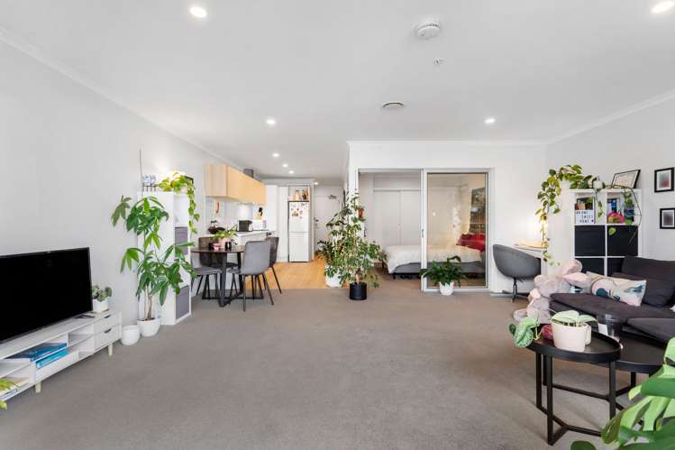 2D/83 New North Road_5