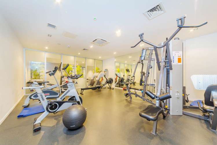 1701/8 Airedale Street City Centre_18