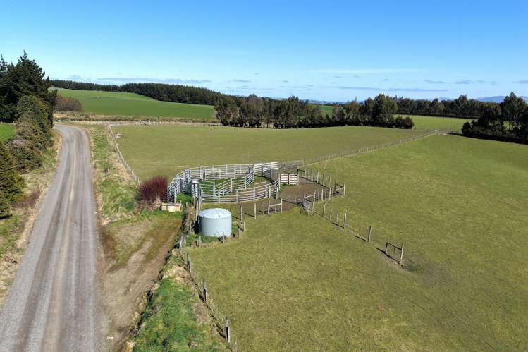 169 Charters Road Waikoikoi_5