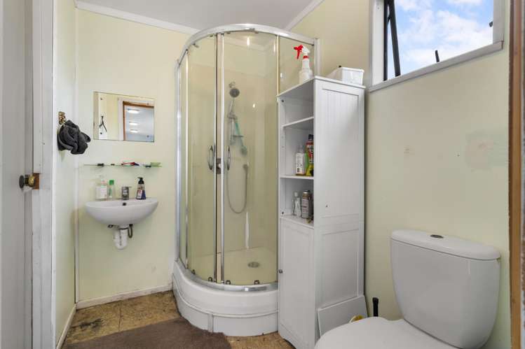 305 Roscommon Road Clendon Park_16