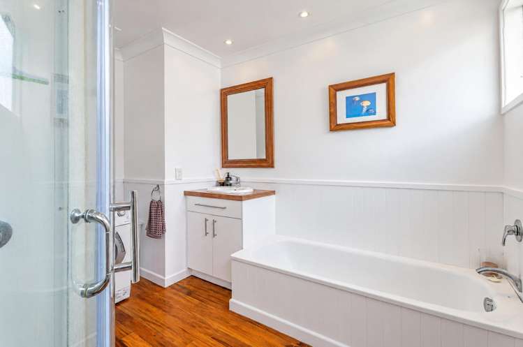 3/2 Chilton Place Mellons Bay_9