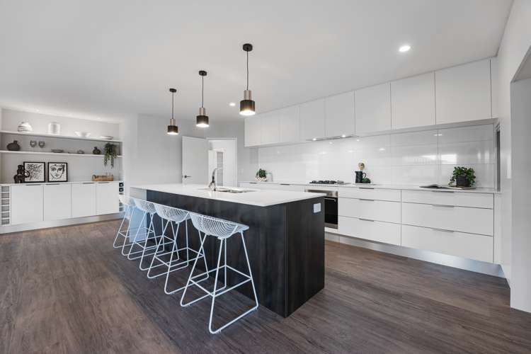 1 Condor Crescent Waiwhakaiho_6