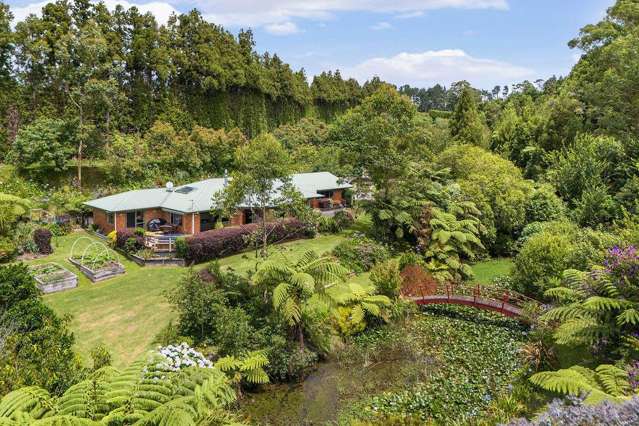 Private Lifestyle With Income and Cottage