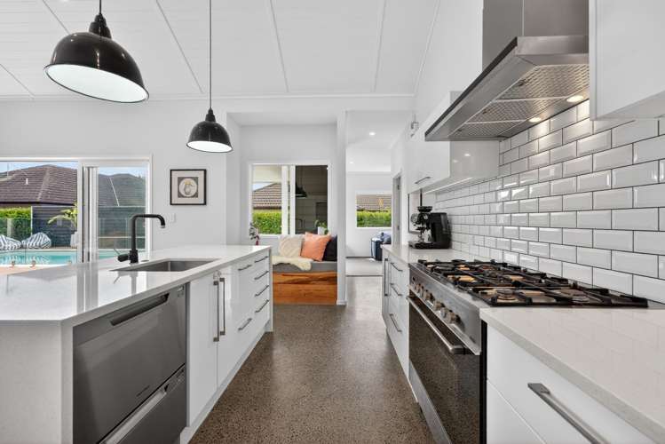 6 Sophia Place Karaka_15