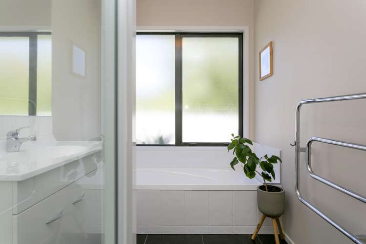 19 Brompton Close Richmond Heights_11