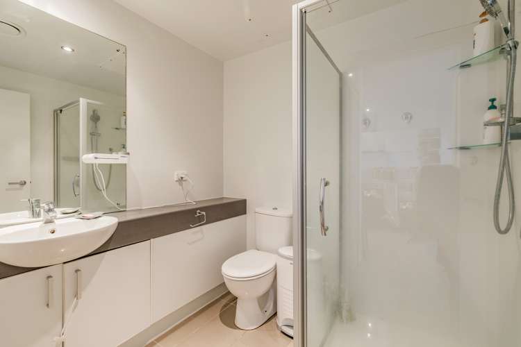 B9/71 Spencer Road Oteha_7