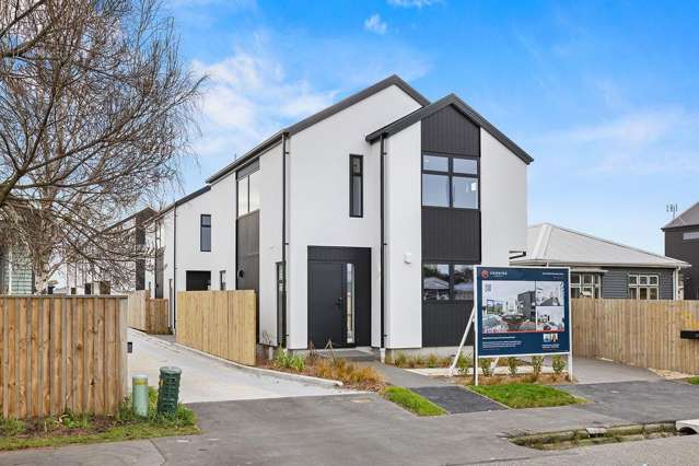 Contemporary City-Fringe Living