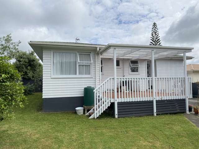 8 Justin Place Te Atatu Peninsula_1