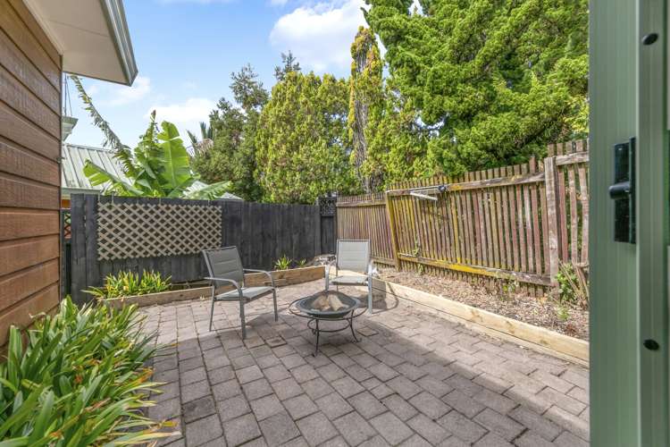 2/2 Lyell Court Clover Park_12