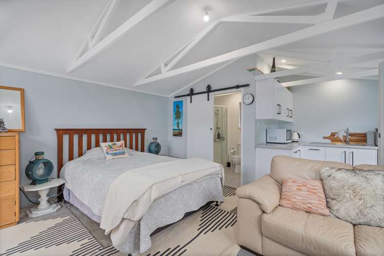 17 Cemetery Road Kuaotunu_16