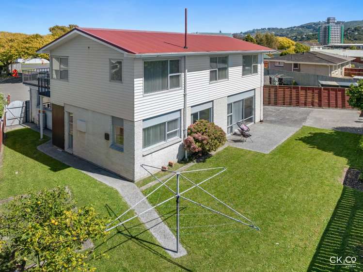 5 Ferretti Grove Avalon_20