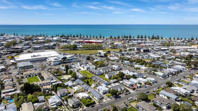 27 Nelson Crescent, 7 Hall Street and 51 Wellesley Road Napier South_4