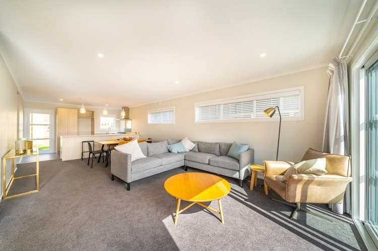 2 Takapo Grove 10607_2