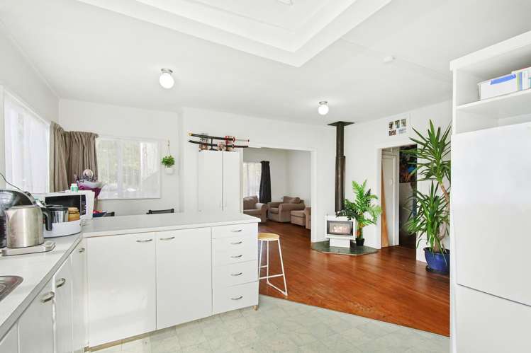 39 Hine Road Wainuiomata_5