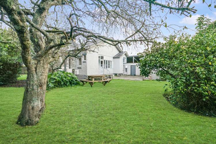 83 East Street Enderley_23