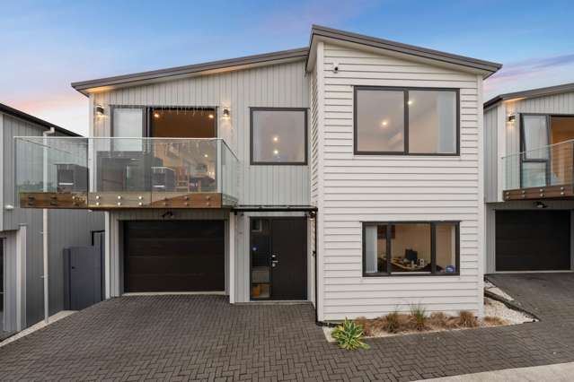 Sun, View, Serenity–Elevated, Modern & Standalone!